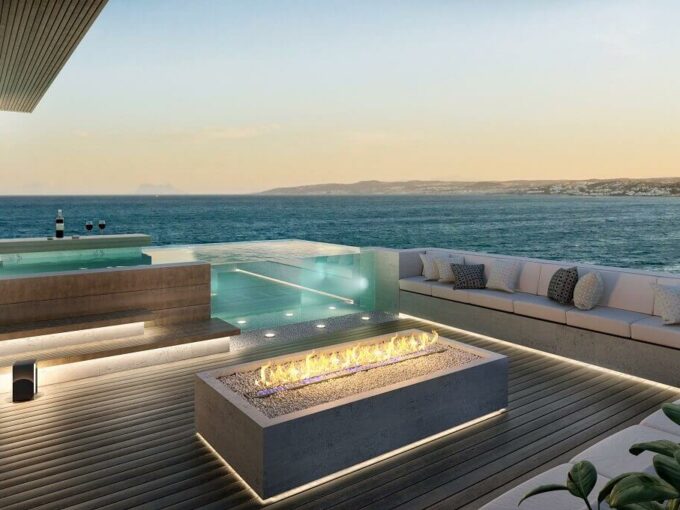 Ikkil Bay Estepona - Luxury property frontline beach