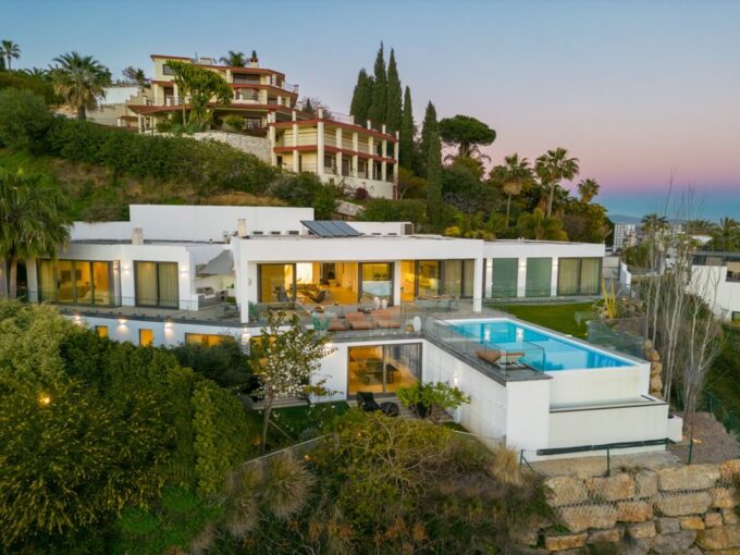 Villa El Herrojo 79 Benahavis - Luxury Property for sale