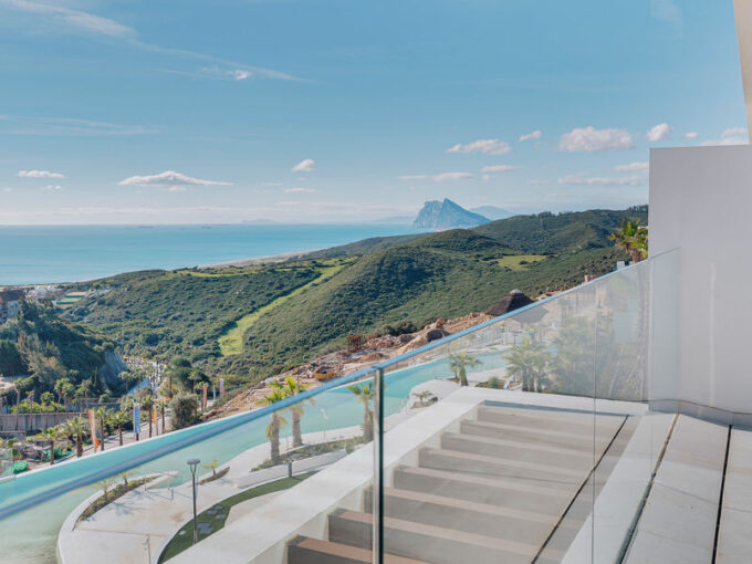Infinity Alcaidesa - Luxury apartment with stunning Seaviews