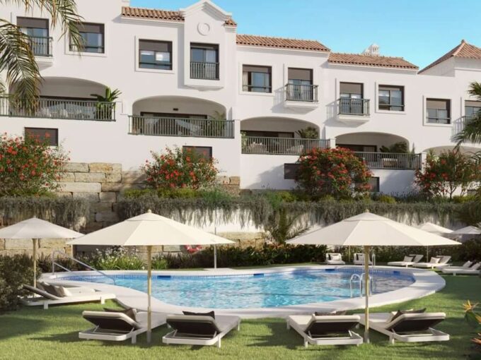 Altoasis Residences - Key ready townhouses for sale in Estepona: 3bed + 2 baths + terraces + private garage, Prices from 470.250€