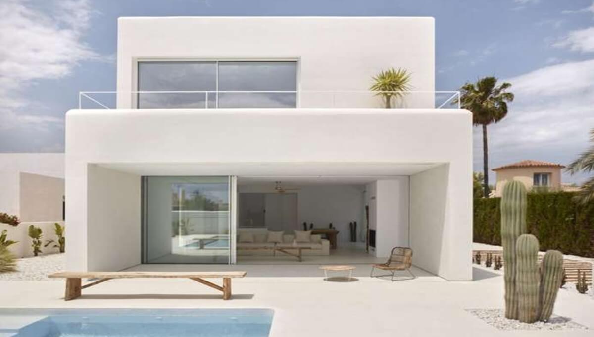 Villa in Estepona - view 1
